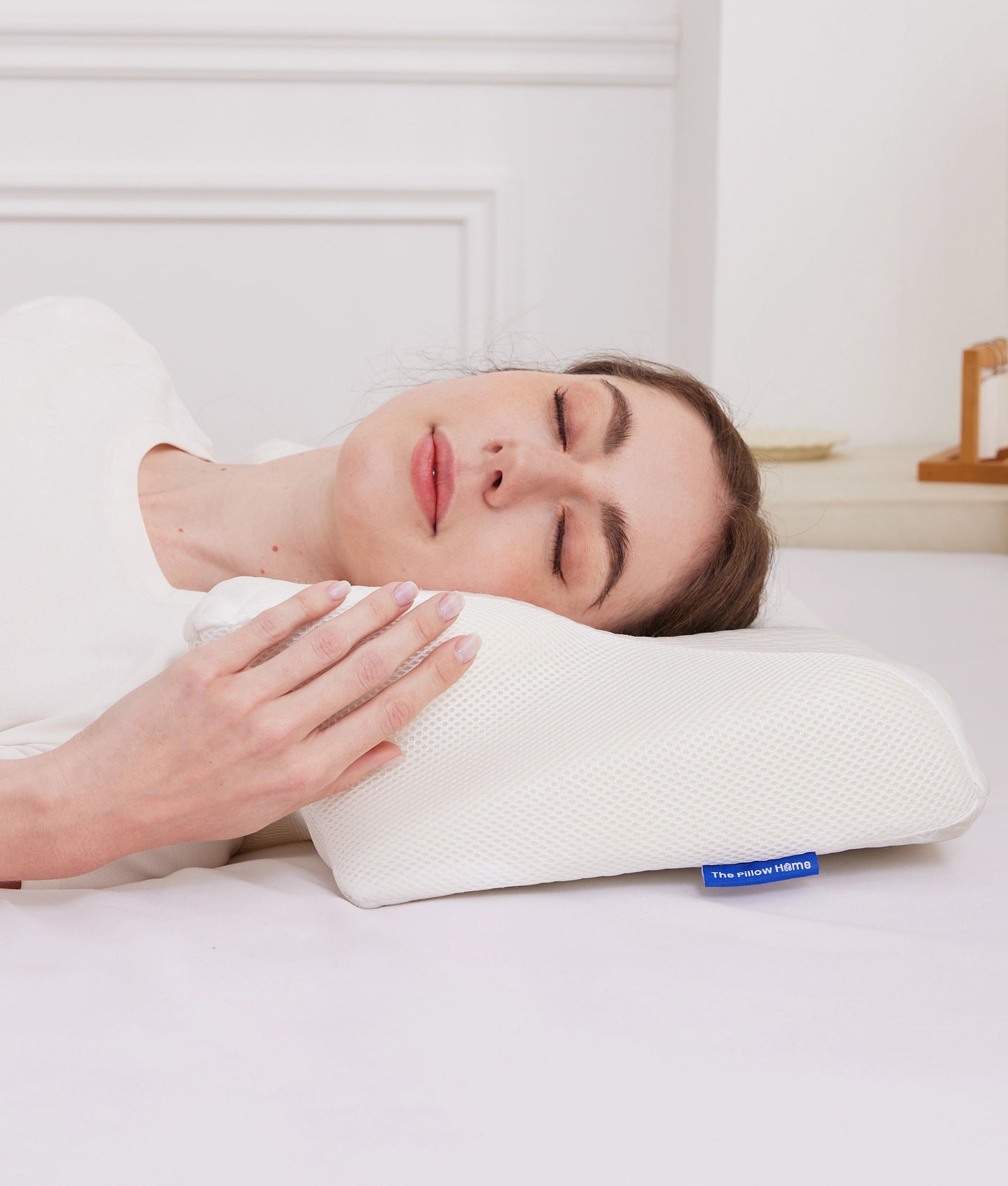 DreamAlign™ Ergonomic Neck Pillow